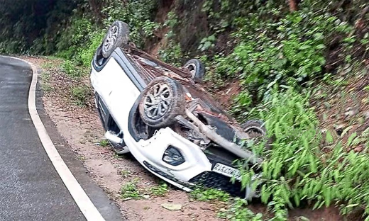 Car overturn 